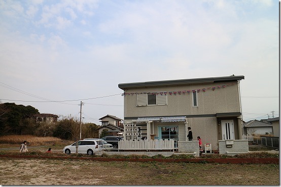 芥屋ビーチマーケットの外観