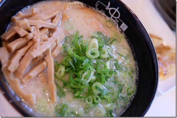 糸島ラーメン、ゆうゆう（今宿店）の糸島メンマラーメン