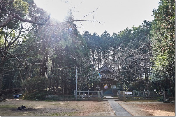 糸島 神在神社と神石 福岡糸島で食事と観光