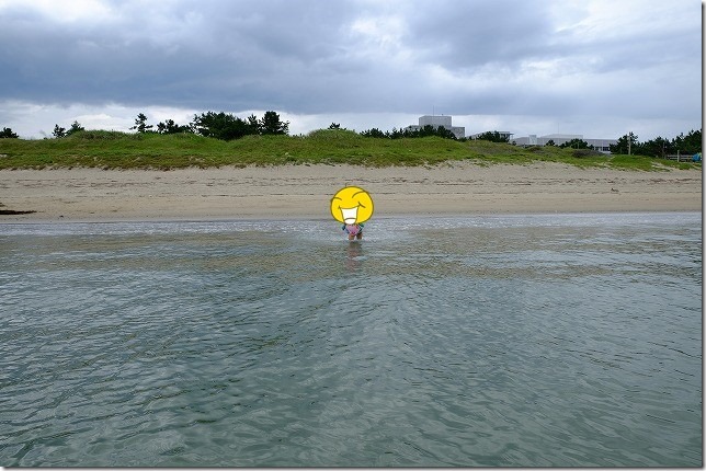 大原海水浴場近くで海水浴