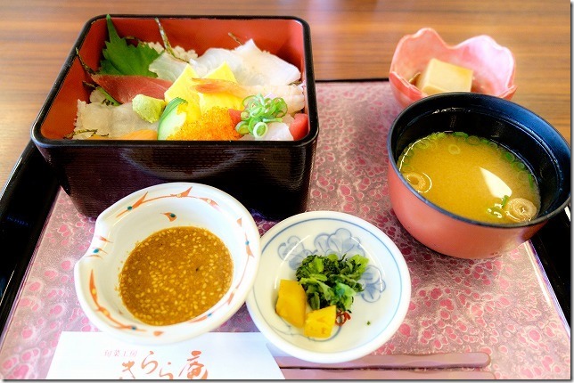 糸島きららの湯で海鮮丼、食事