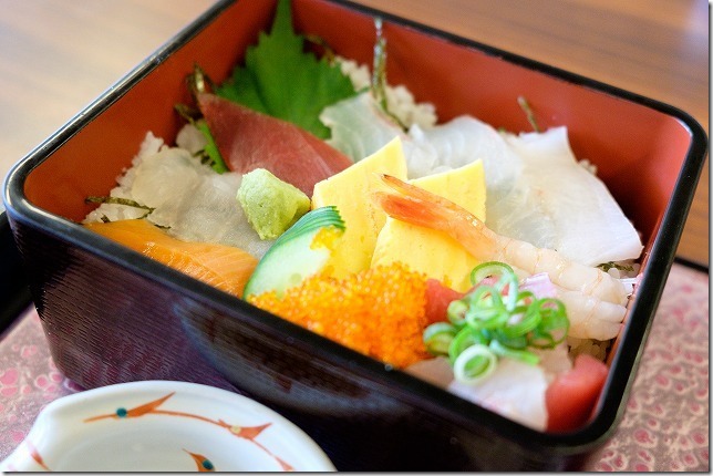 糸島きららの湯の海鮮丼