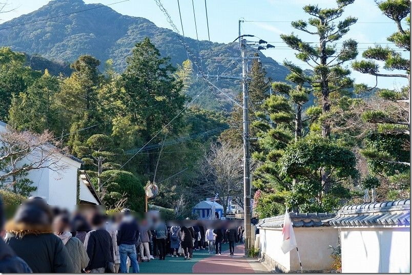 元旦、飯盛神社へ初詣（込み具合、行列）