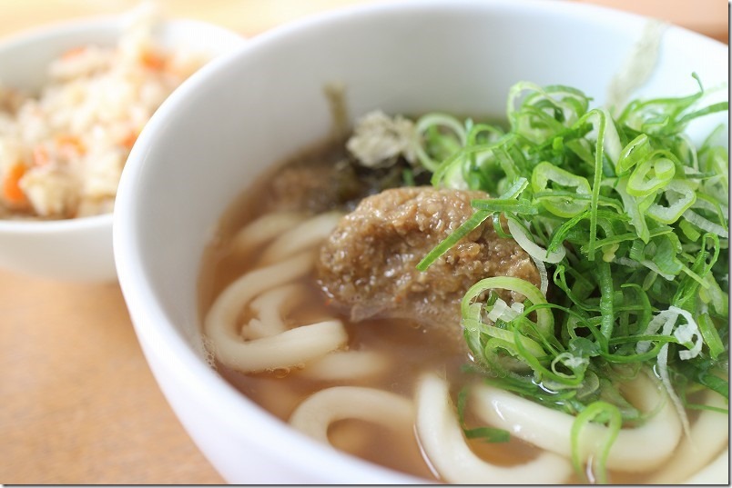 牧のうどんでテイクアウト、味噌うどん