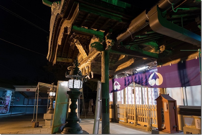 愛宕神社の夜桜、本殿