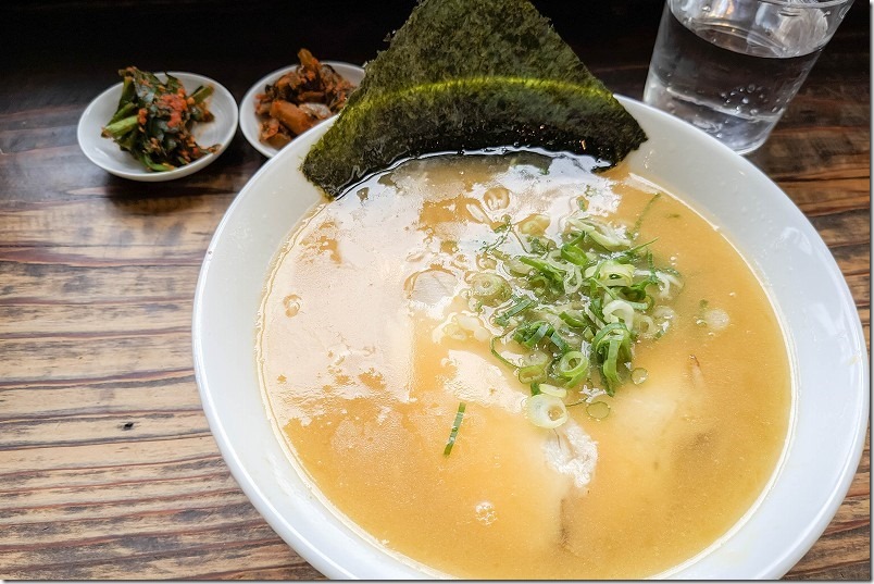 ほったて小屋の濃厚鶏塩白湯ラーメン