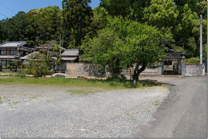 糸島、志々岐神社の駐車場