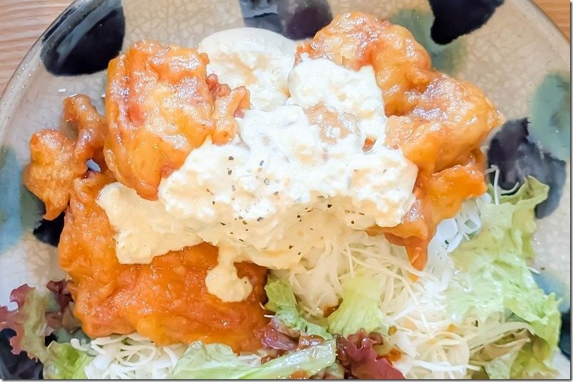 カフェ しあわせ駅のランチ チキン南蛮定食 1200円