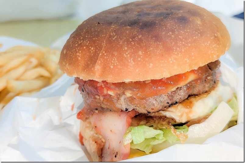 いきまつバーガー 820円で全部乗せハンバーガーに！【テイクアウト メニュー】（下山門駅近く）