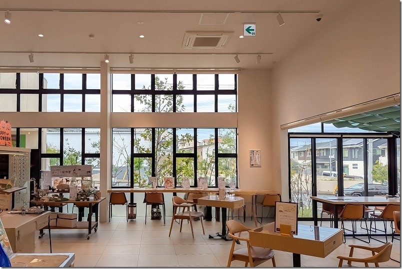 食事スペース ハウズ Kitchen 伊都店【雑貨&ファッションの専門店 how's 併設】 食事スペース ハウズ Kitchen 伊都店【雑貨&ファッションの専門店 how's 併設】