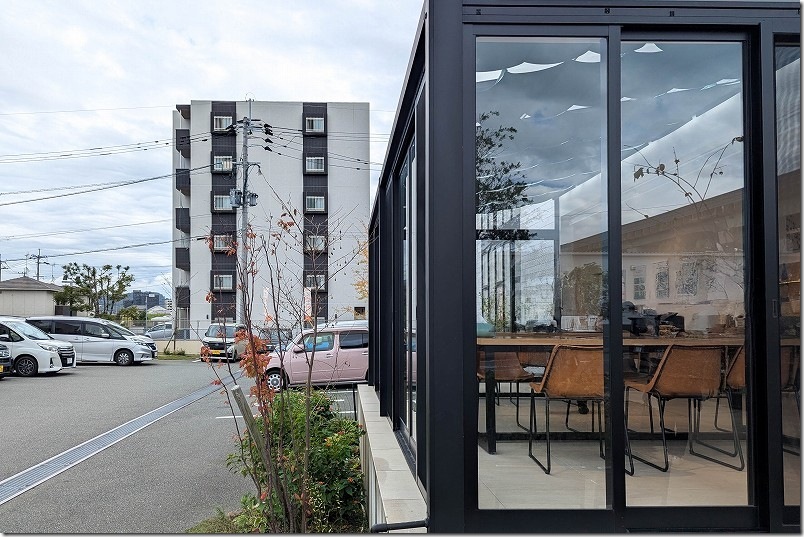 店舗外観 駐車場 ハウズ Kitchen 伊都店【雑貨&ファッションの専門店 how's 併設】 店舗外観 駐車場 ハウズ Kitchen 伊都店【雑貨&ファッションの専門店 how's 併設】
